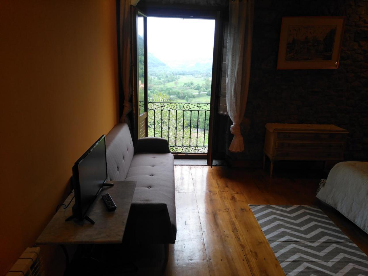 Agroturismo La Casona De Belmonte Ovinana  Eksteriør bilde